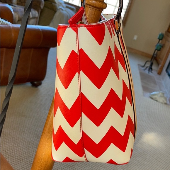 Kate Spade Chevron Tote - Picture 3 of 13